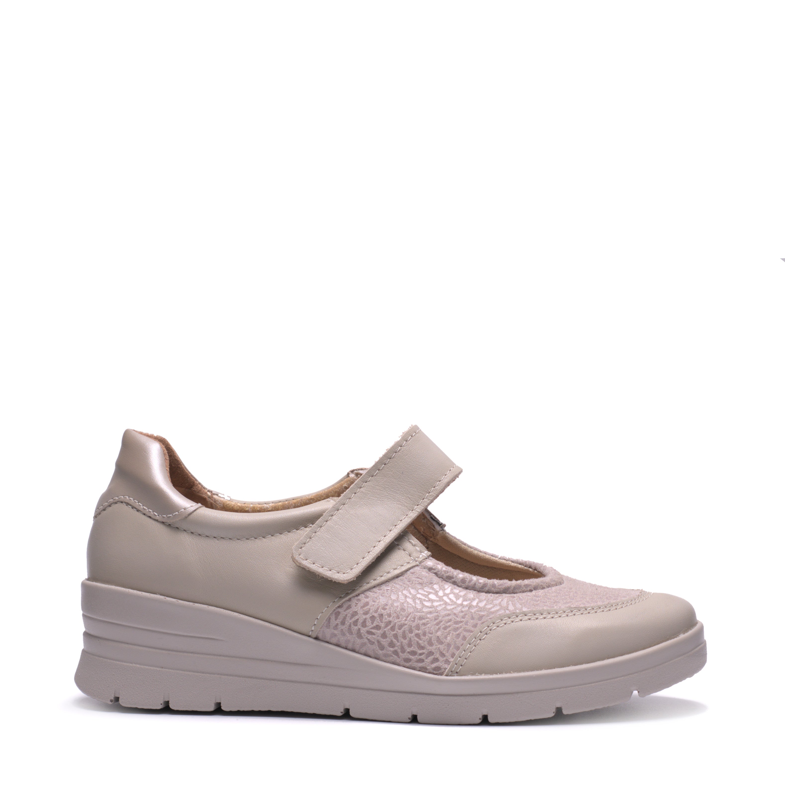 Scarpa Scollata Con Strappone Grunland Sc4596